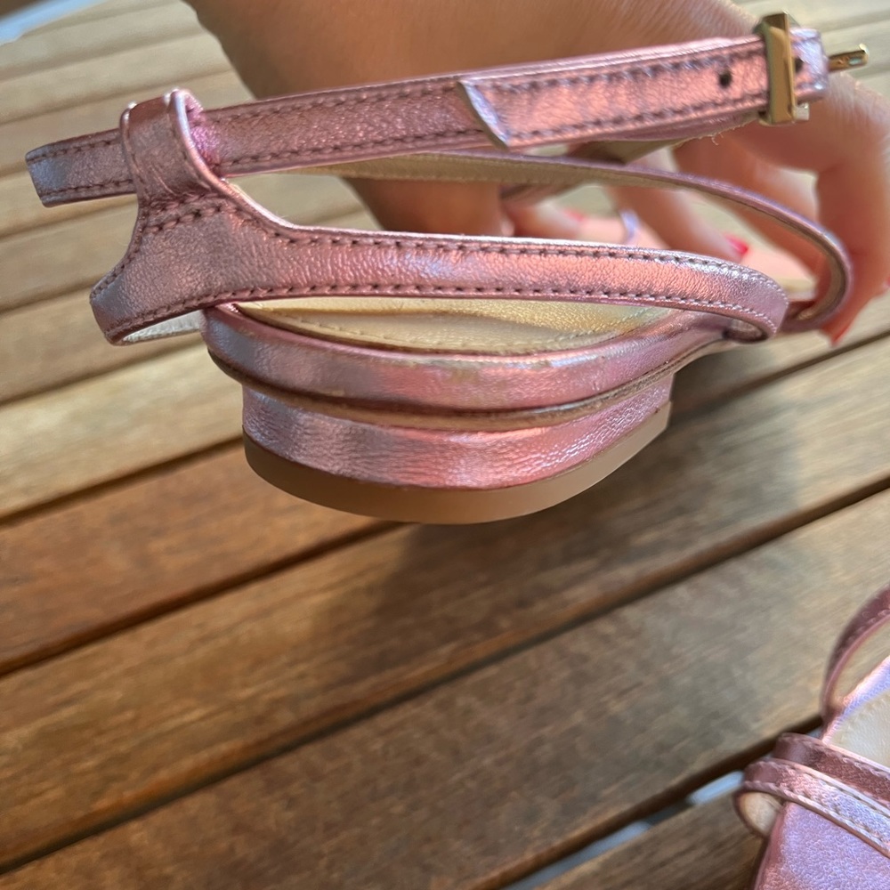 Via Spiga | V-calandre City Flat Sandals - Picture 6 of 7